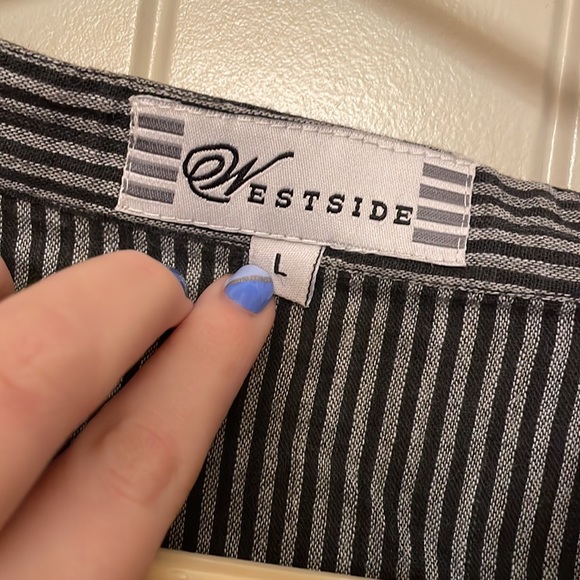 Three Quarter Length Sleeve Striped Top - Picture 5 of 5